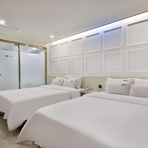 Family Twin Room